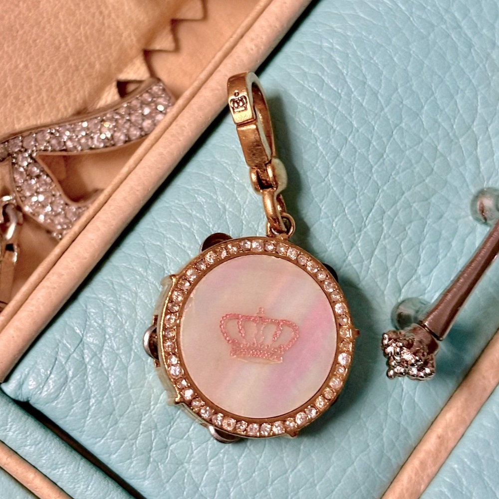 Tambourine juicy couture charm